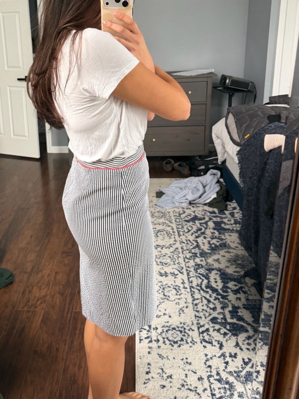 Seer Sucker Pencil Skirt - Picture 5 of 11